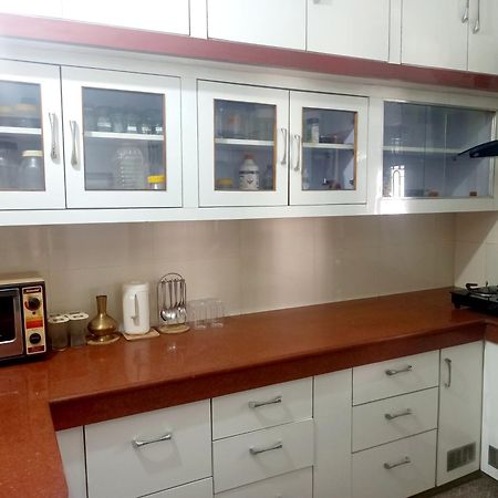 Garden View Residency Bed & Breakfast ลัคเนา ภายนอก รูปภาพ