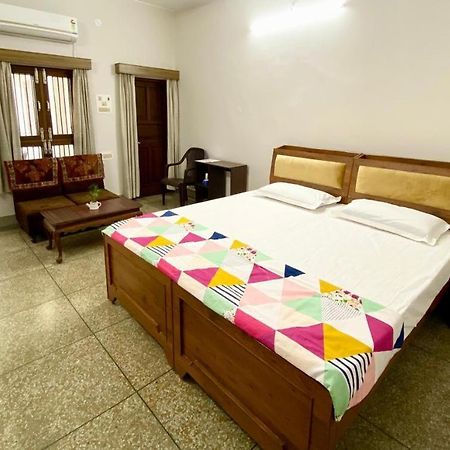 Garden View Residency Bed & Breakfast ลัคเนา ภายนอก รูปภาพ