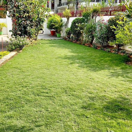 Garden View Residency Bed & Breakfast ลัคเนา ภายนอก รูปภาพ