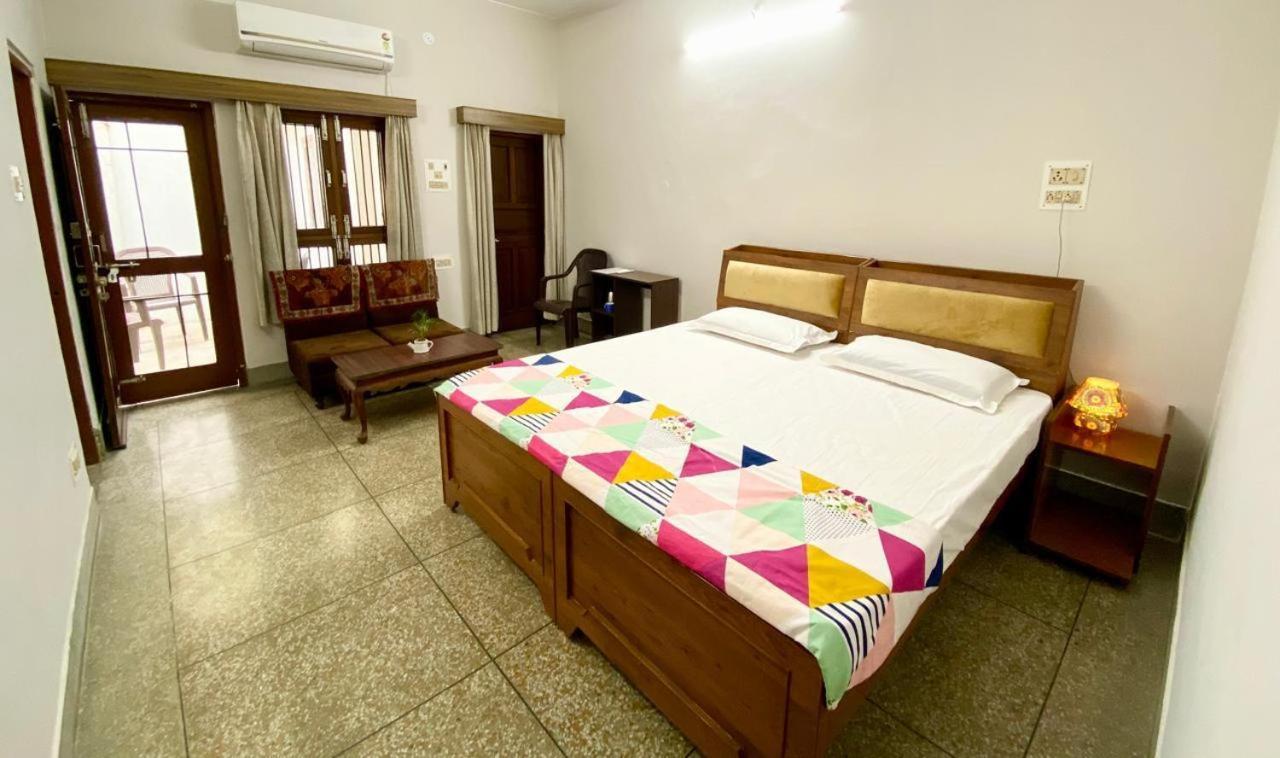 Garden View Residency Bed & Breakfast ลัคเนา ภายนอก รูปภาพ